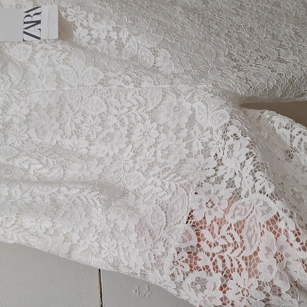 NWT ECRU WHITE GLAM LACE DETAIL CROPPED PANTS - Picture 8 of 9